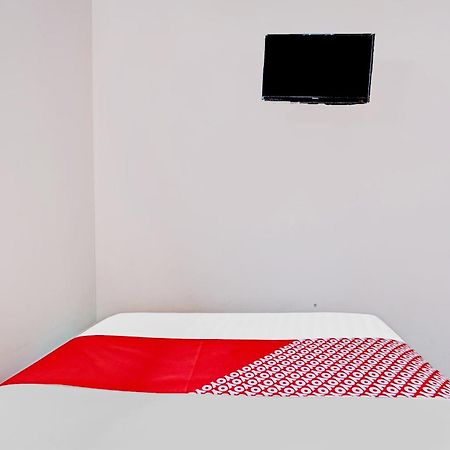 Oyo 90234 Dhoho Family Guest House ケディリ エクステリア 写真