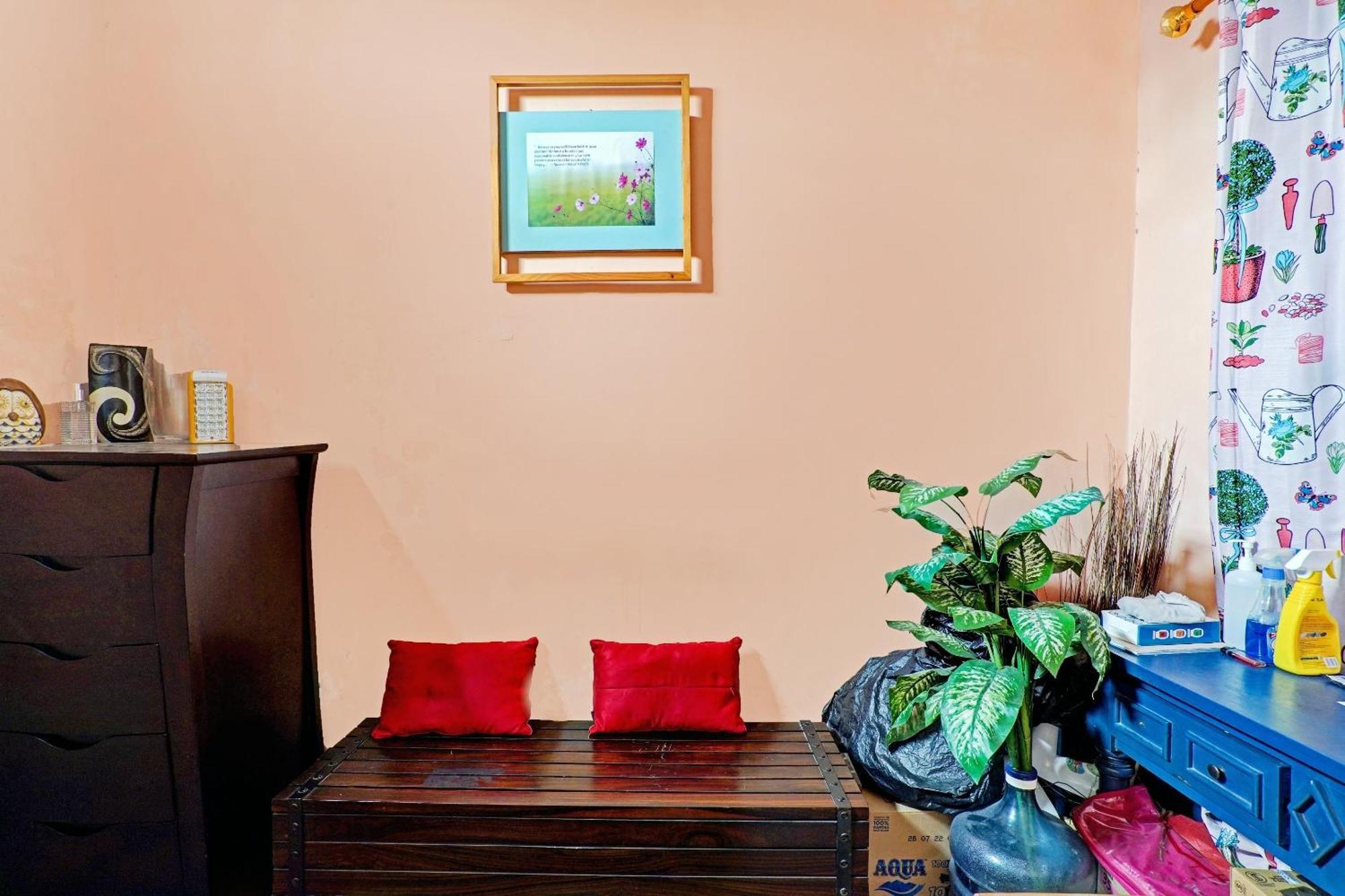 Oyo 90234 Dhoho Family Guest House ケディリ エクステリア 写真